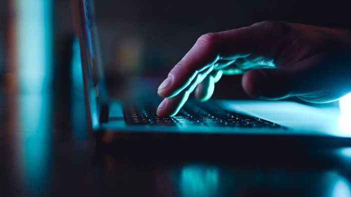 欧盟调查Pornhub等色情网站涉儿童安全问题